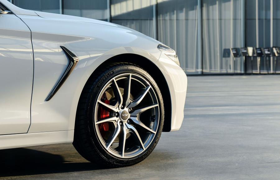 Детали экстерьера Genesis G70 3.3T 2017 года  (KR) (фото 70 из 86)